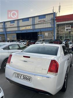کرایسلەر 300